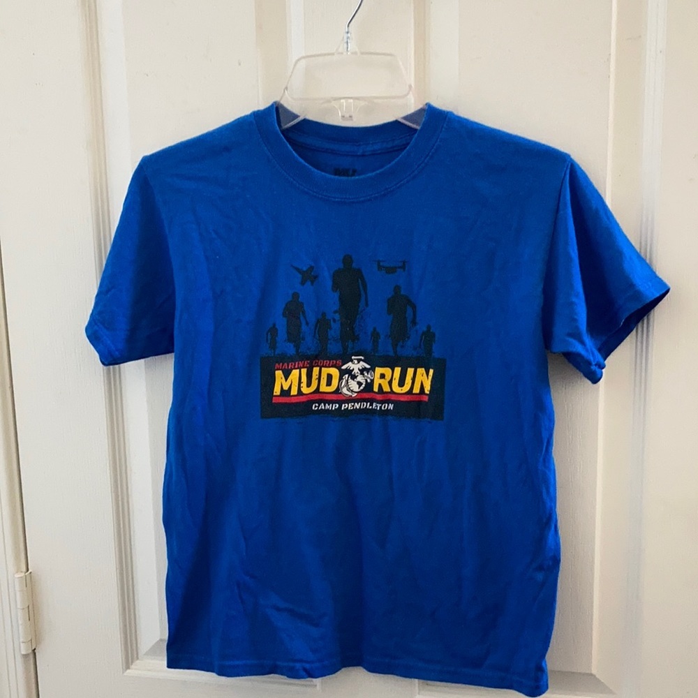 FINAL MARKDOWN Children’s mv sport mud run tee medium